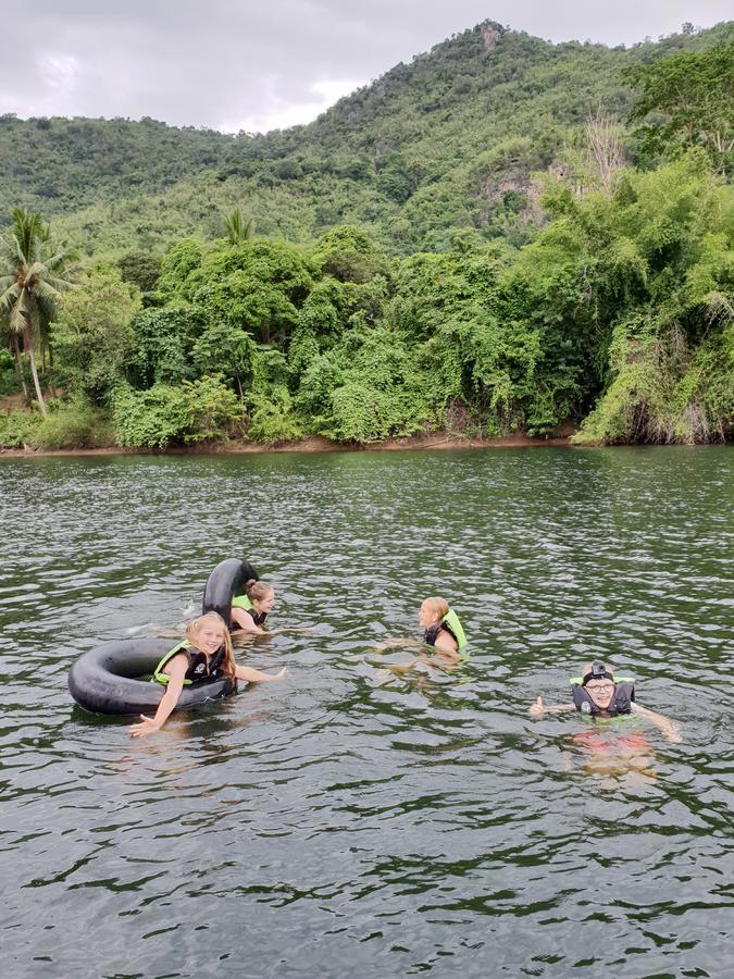 فندق Baan Krupong Ban Tha Thong Mon المظهر الخارجي الصورة